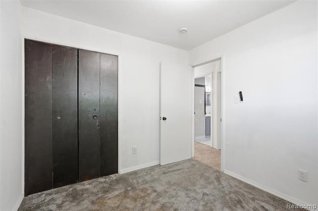 32000 Saint Margaret Street, Saint Clair Shores, MI 48082