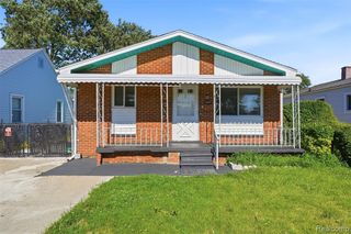 32000 Saint Margaret Street, Saint Clair Shores, MI 48082