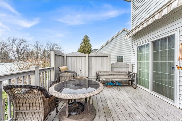 16090 Yarmouth Oval, Middleburg Heights, OH 44130