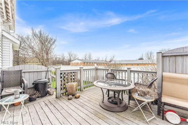 16090 Yarmouth Oval, Middleburg Heights, OH 44130