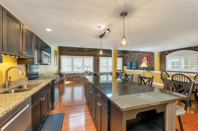 48 Landing Ln Unit 19, Laconia, NH 03246