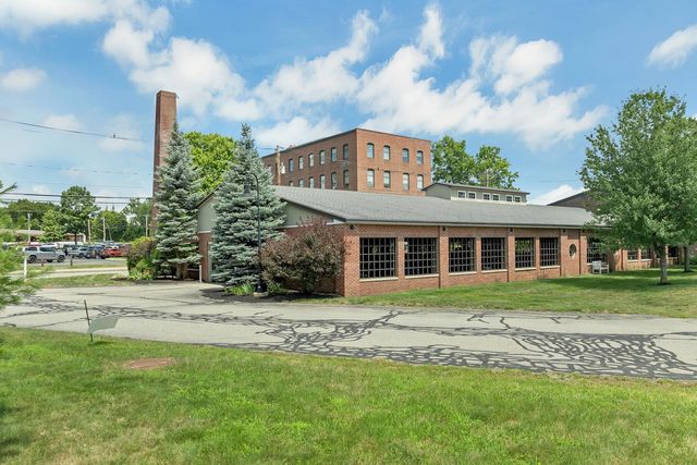 48 Landing Ln Unit 19, Laconia, NH 03246
