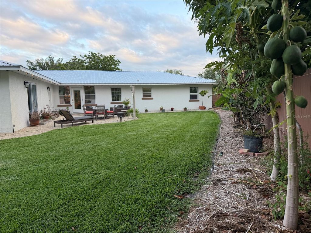 Image 39 of property listing at 4620 7TH AVENUE W, Bradenton, FL 34209