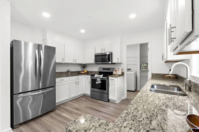 5055 Thornton Drive, Summerville, SC 29485