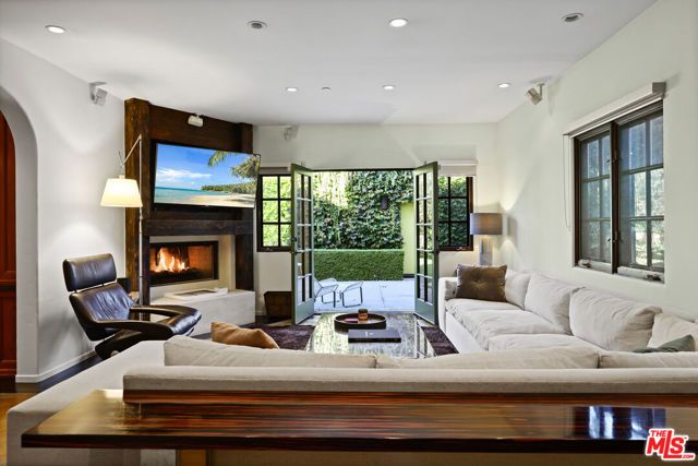 423 22nd Street, Santa Monica, CA 90402