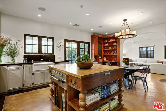 423 22nd Street, Santa Monica, CA 90402