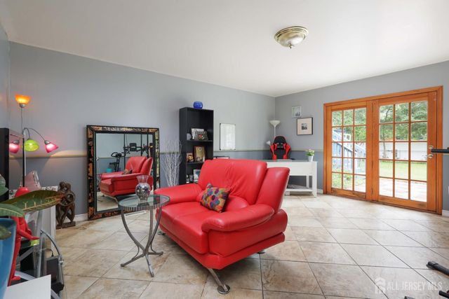 1465 Thomas Avenue, North Brunswick, NJ 08902