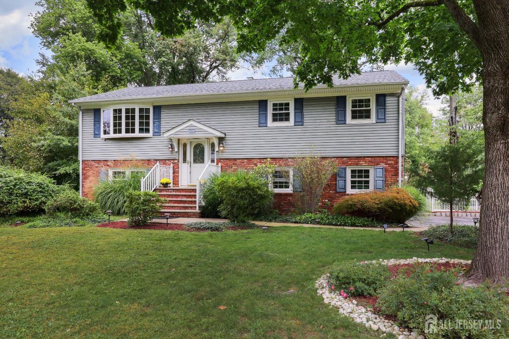 1465 Thomas Avenue, North Brunswick, NJ 08902