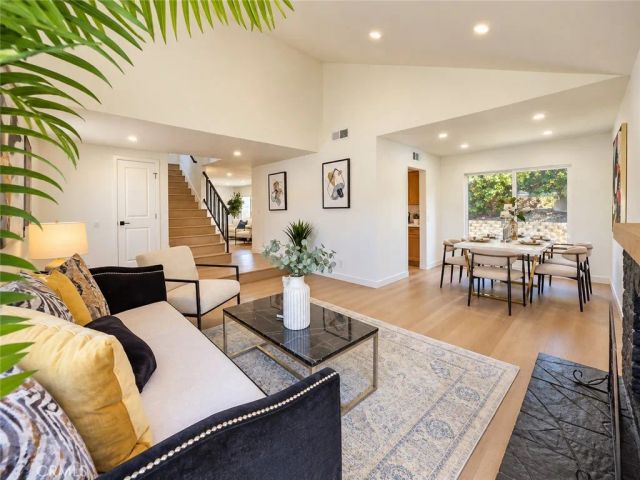 7666 E Paseo Laredo, Anaheim, CA 92808