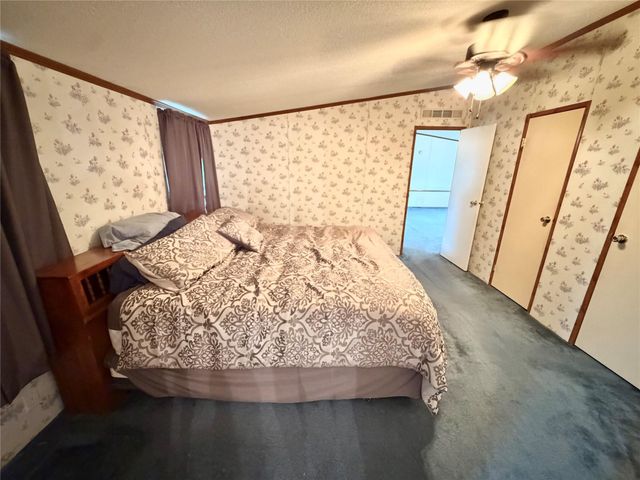 153 Prairie Lea Drive, Angleton, TX 77515