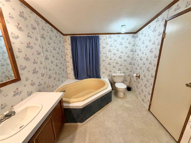 153 Prairie Lea Drive, Angleton, TX 77515