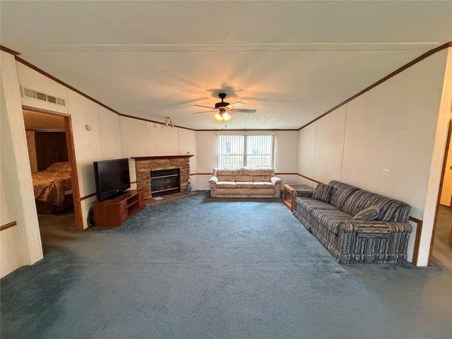 153 Prairie Lea Drive, Angleton, TX 77515