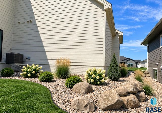 5501 E Morningside Cir Circle, Sioux Falls, SD 57110