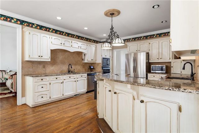 3910 Spalding Bluff Drive, Peachtree Corners, GA 30092