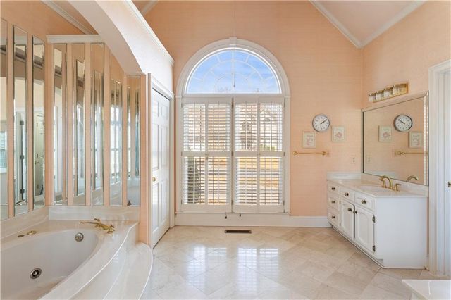 3910 Spalding Bluff Drive, Peachtree Corners, GA 30092