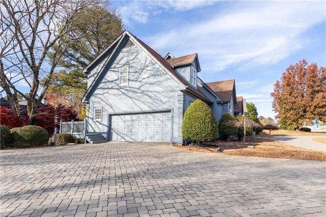 3910 Spalding Bluff Drive, Peachtree Corners, GA 30092