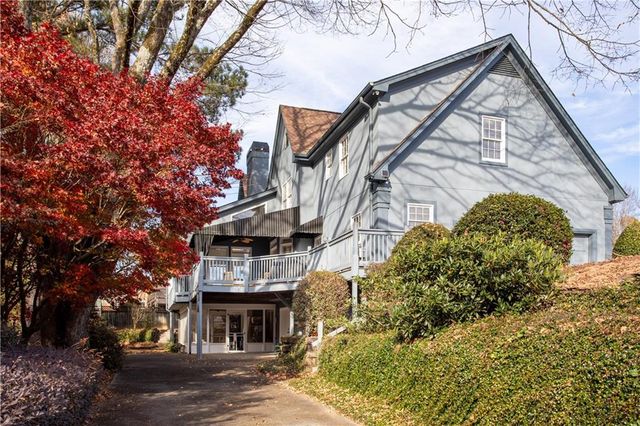 3910 Spalding Bluff Drive, Peachtree Corners, GA 30092