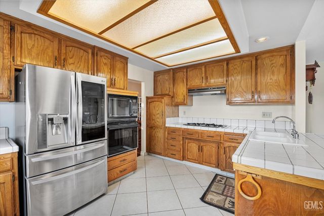 7125 Yuma Way, Bakersfield, CA 93308