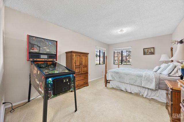 7125 Yuma Way, Bakersfield, CA 93308