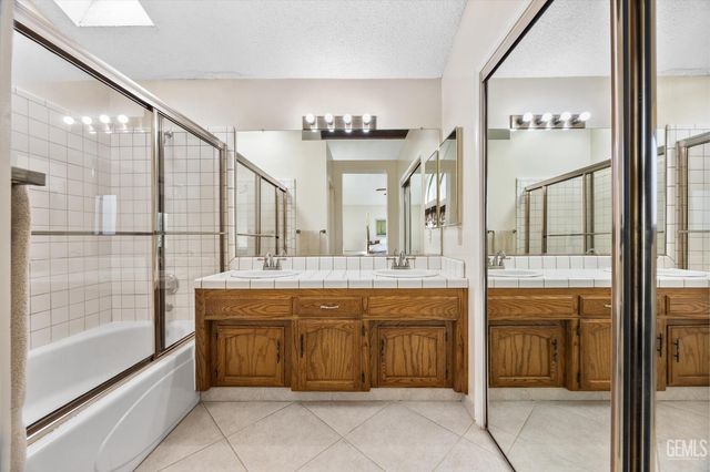 7125 Yuma Way, Bakersfield, CA 93308