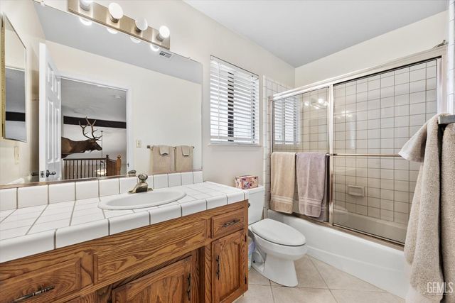 7125 Yuma Way, Bakersfield, CA 93308