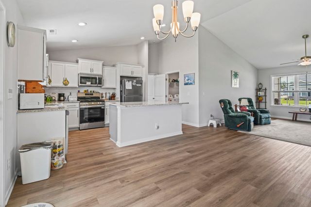 602 Lightwood Dr., Conway, SC 29526
