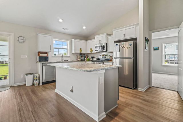 602 Lightwood Dr., Conway, SC 29526