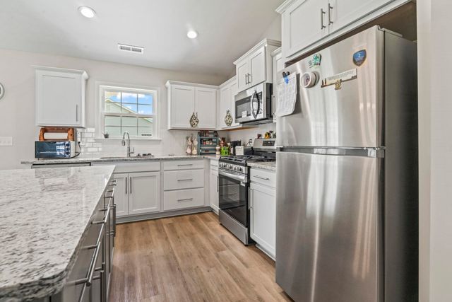 602 Lightwood Dr., Conway, SC 29526