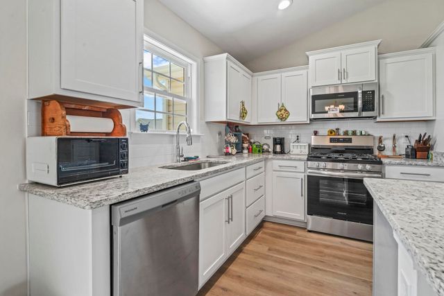 602 Lightwood Dr., Conway, SC 29526