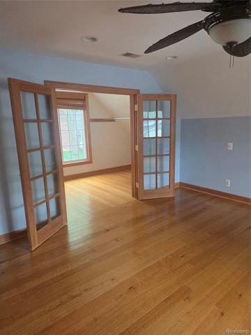 24540 Emerson Street, Dearborn, MI 48124