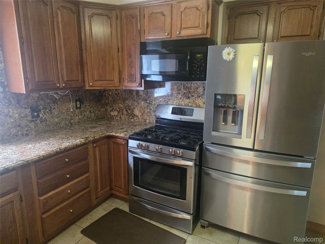 24540 Emerson Street, Dearborn, MI 48124