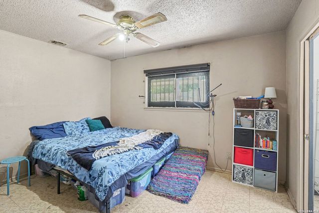 5119 Oldstead St, San Antonio, TX 78228