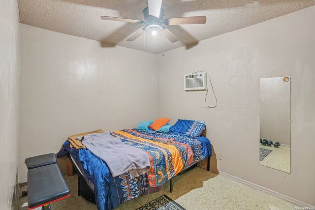 5119 Oldstead St, San Antonio, TX 78228