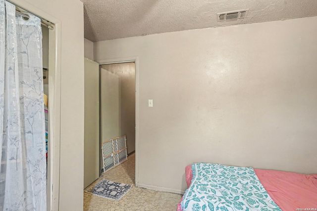 5119 Oldstead St, San Antonio, TX 78228