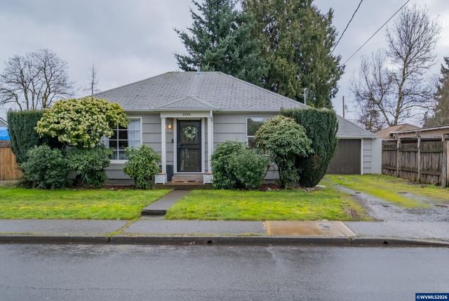 3090 D St NE, Salem, OR 97301