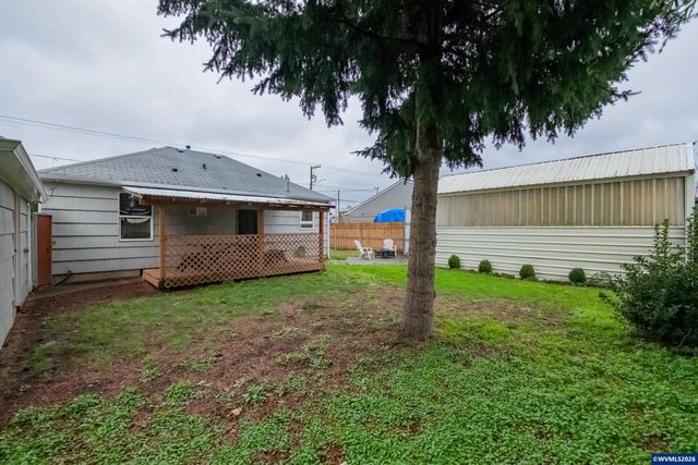 3090 D St NE, Salem, OR 97301