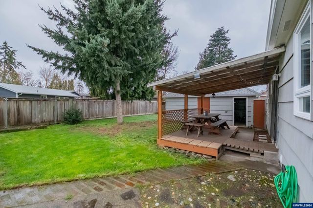 3090 D St NE, Salem, OR 97301