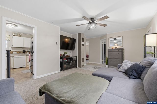 3090 D St NE, Salem, OR 97301