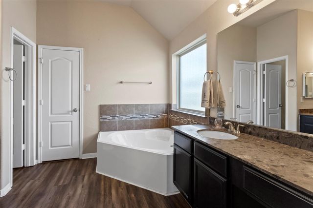 1529 Nacogdoches Valley Drive, League City, TX 77573