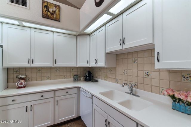 7471 W DENARO Drive, Glendale, AZ 85308