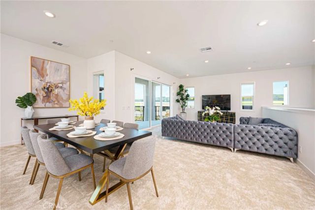 136 Sentosa, Irvine, CA 92618