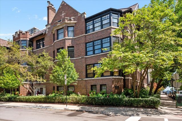 1235 N Astor Street 2N, Chicago, IL 60610