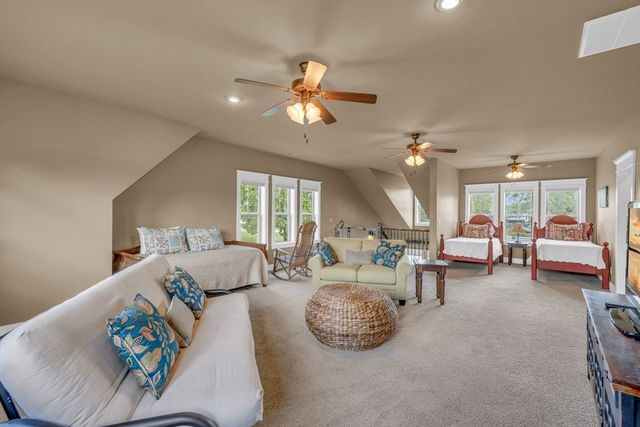 57 Elf School Way, Hayesville, NC 28904