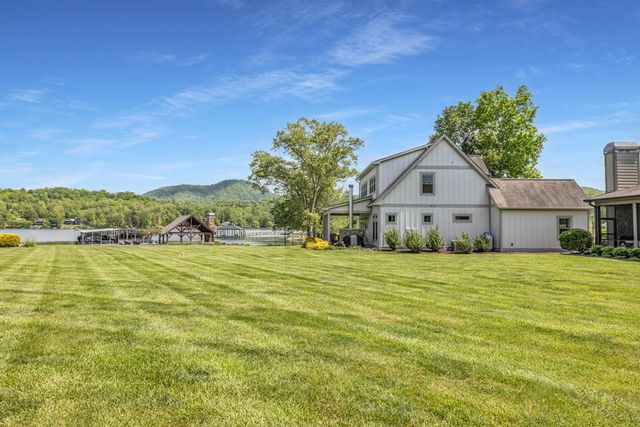 57 Elf School Way, Hayesville, NC 28904
