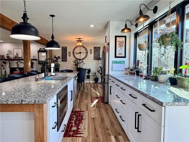 1133 Lake Manor Drive, Trenton, MO 64683