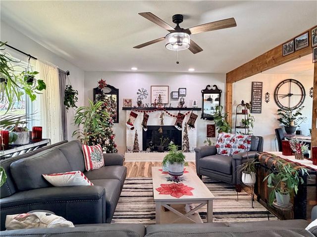 1133 Lake Manor Drive, Trenton, MO 64683