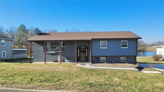 1133 Lake Manor Drive, Trenton, MO 64683