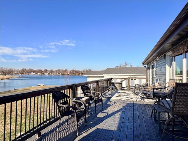 1133 Lake Manor Drive, Trenton, MO 64683
