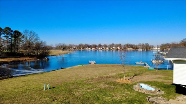 1133 Lake Manor Drive, Trenton, MO 64683