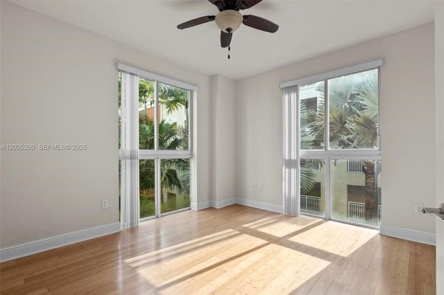 7285 SW 90th St D414, Miami, FL 33156